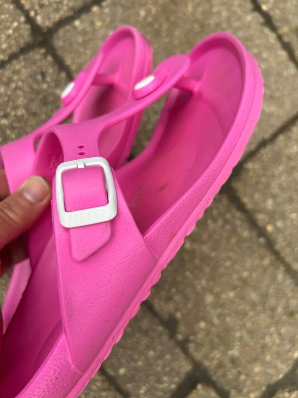 Birkenstock Girls Bright Pink Thong Sandals with Buckle Detail - outdoors